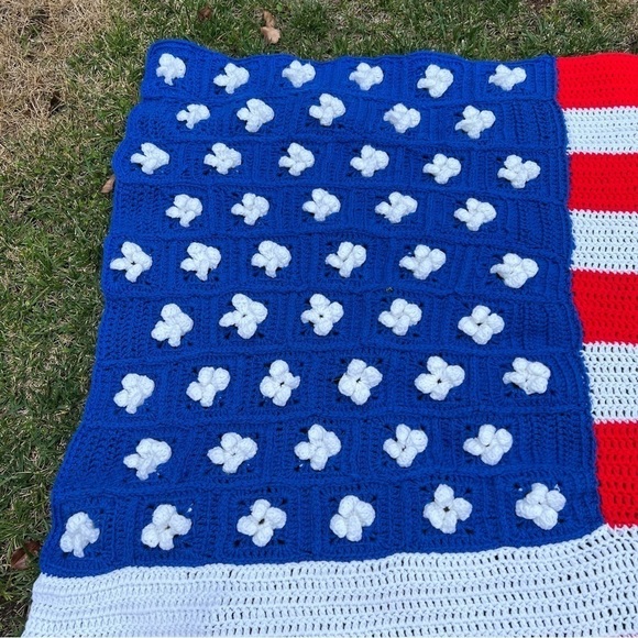 Handmade Crochet American Flag Afghan Patriotic Red White and Blue Huge! USA GUC - Picture 5 of 12